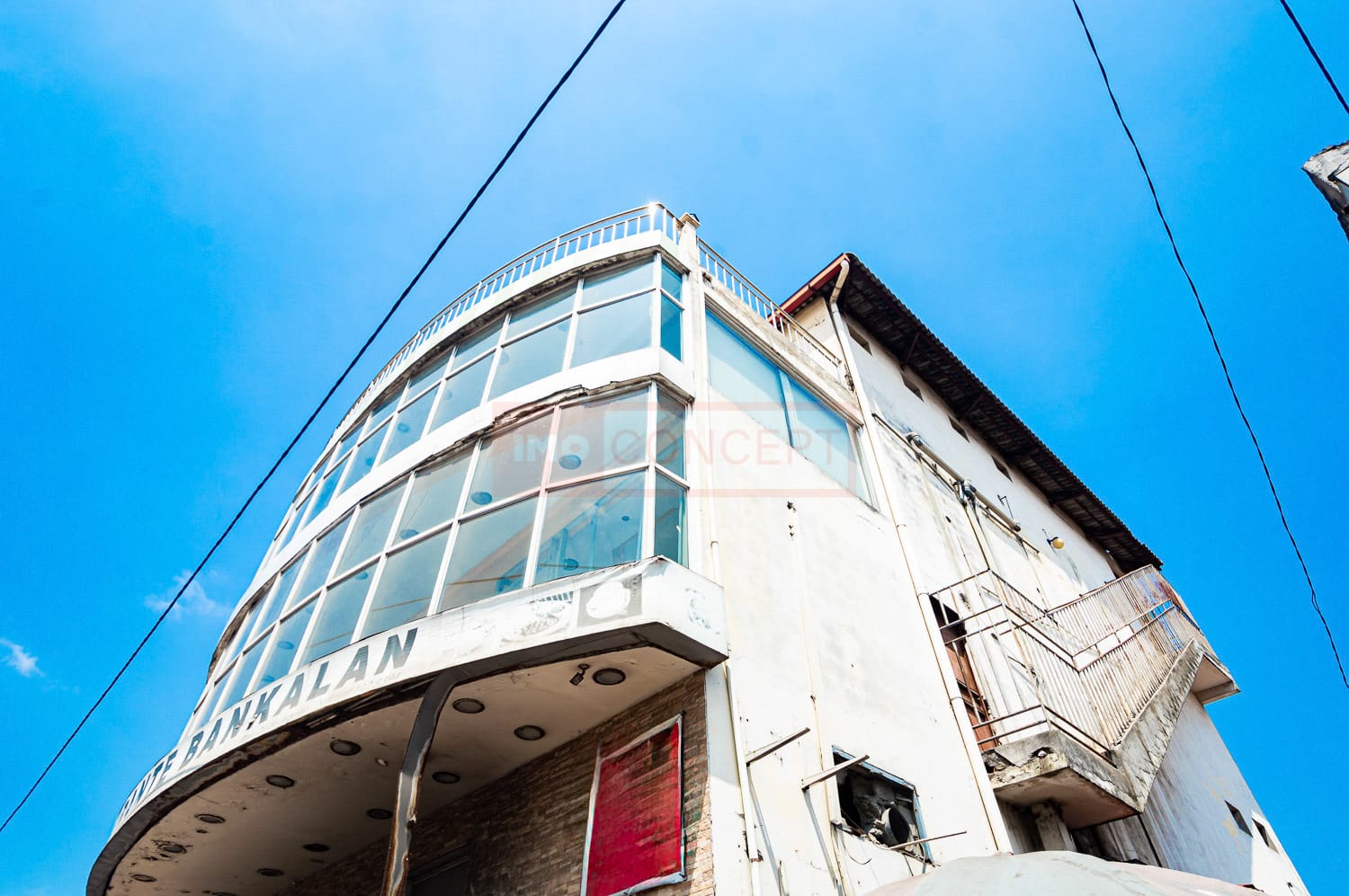 Foto de Apresento este magnífico edifício de 3 andares