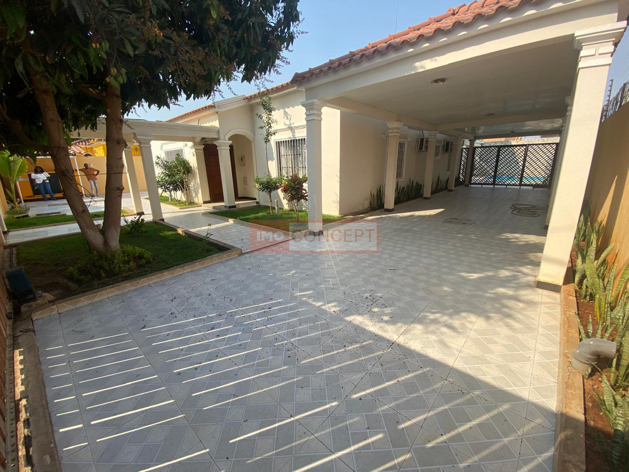 Vivenda V6+1 à venda no Lar do Patriota