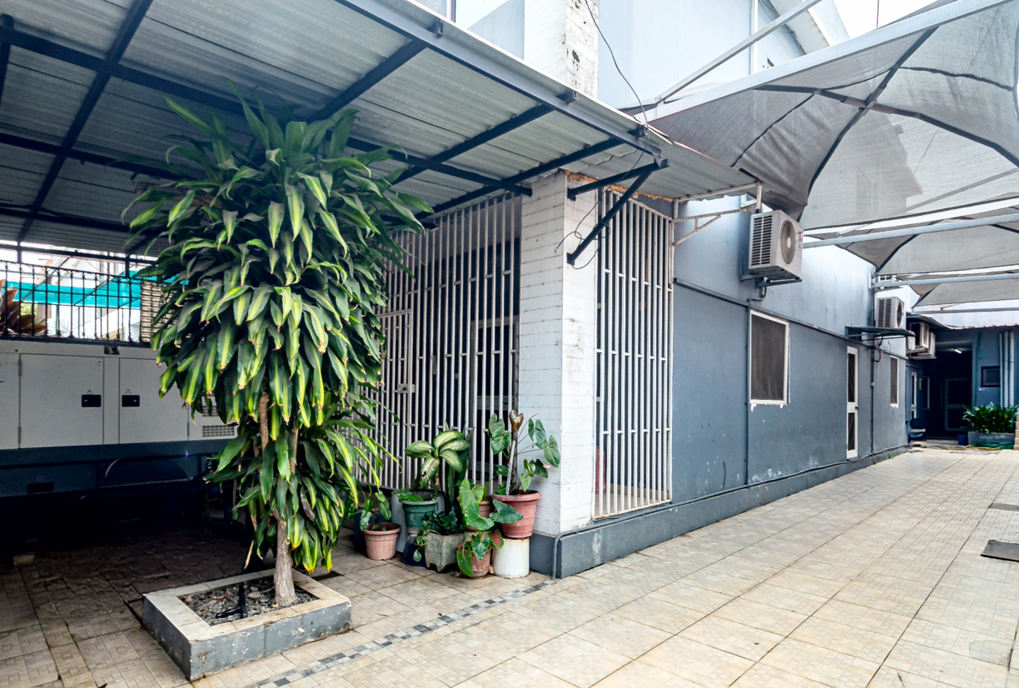 Vende-se: Vivenda V6 Duplex - Miramar