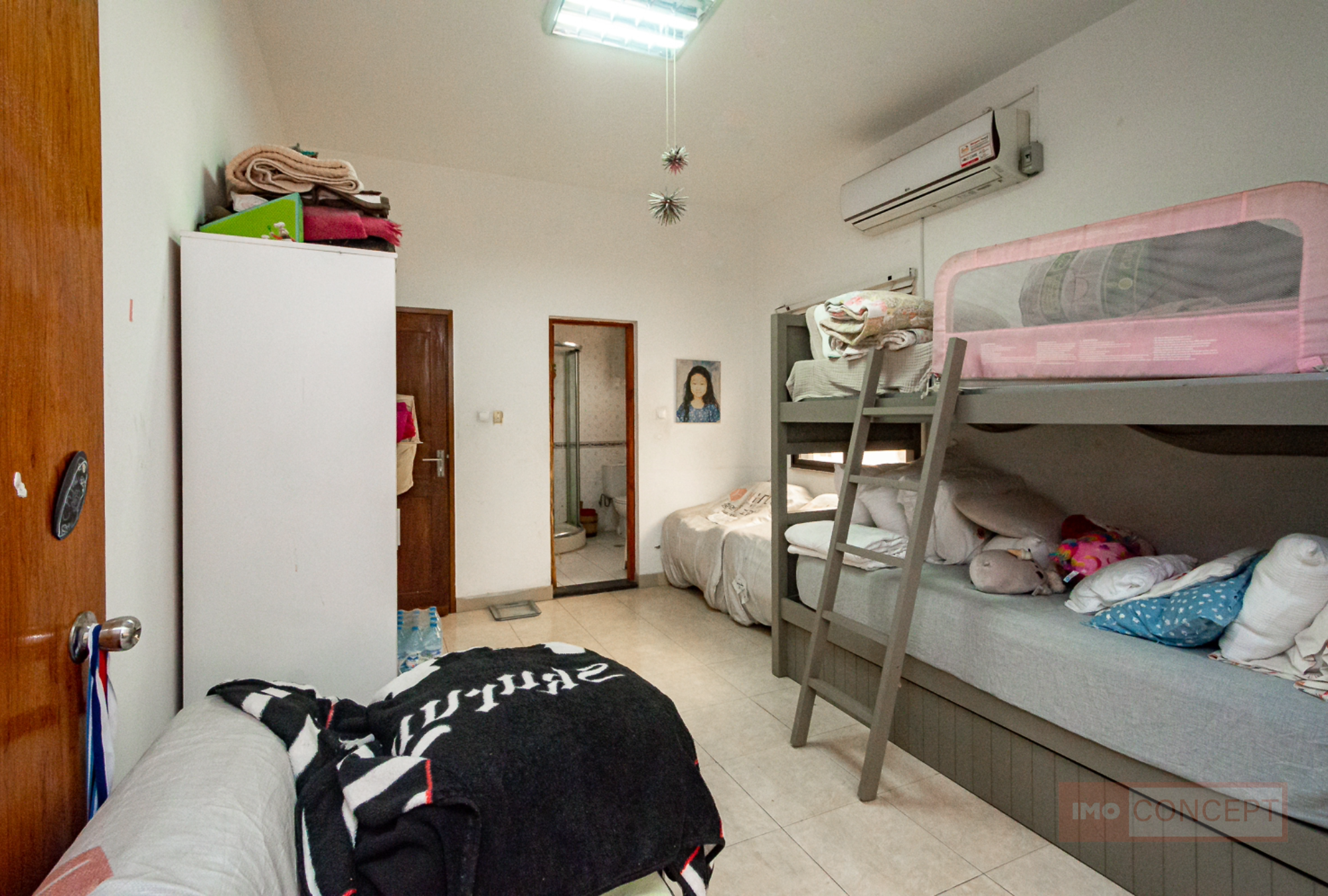 Foto de Vende-se: Vivenda V6 Duplex - Miramar