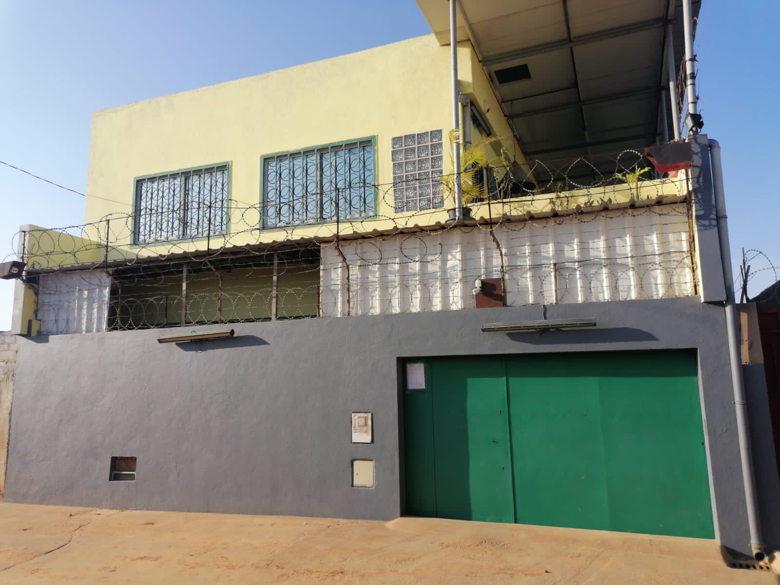 Vende-se Magnífica Moradia T4 Duplex Semi-Mobilada